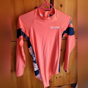 NWOT Ripcurl Long Sleeve Girls Peach Pink Rashguard Swimsuit Size Large